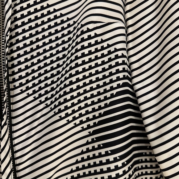 Burberry Brit Blouse, Size XS, Black and White - Picture 10 of 11